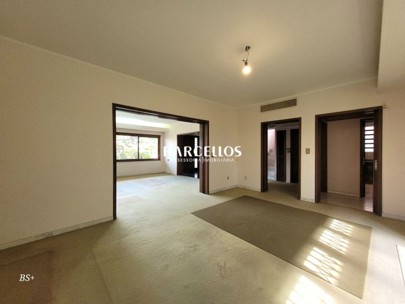 Casa com 4 quartos, 4 banheiros e 500m² à venda no bairro Boa Vista, Porto Alegre