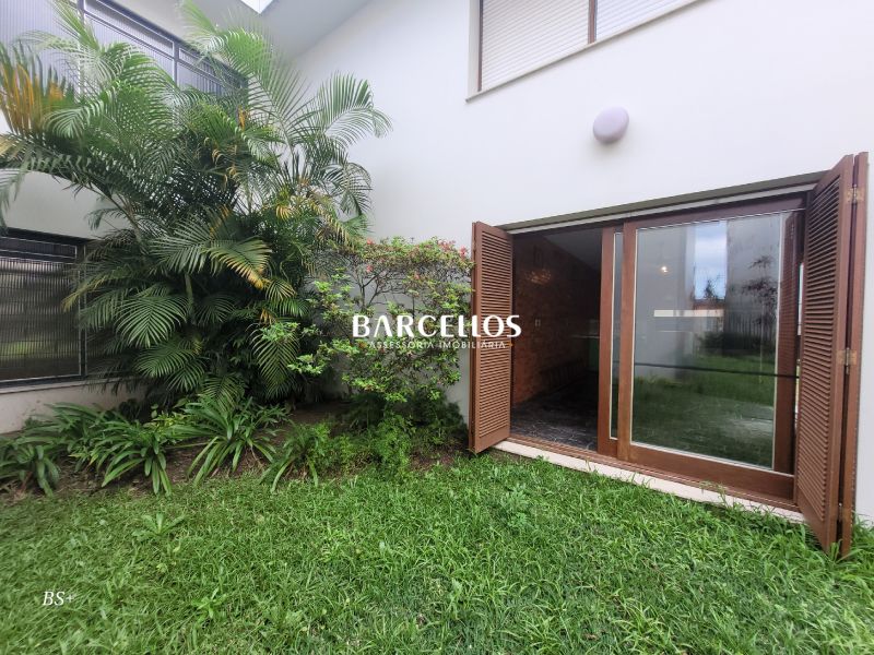Casa com 4 quartos, 4 banheiros e 500m² à venda no bairro Boa Vista, Porto Alegre