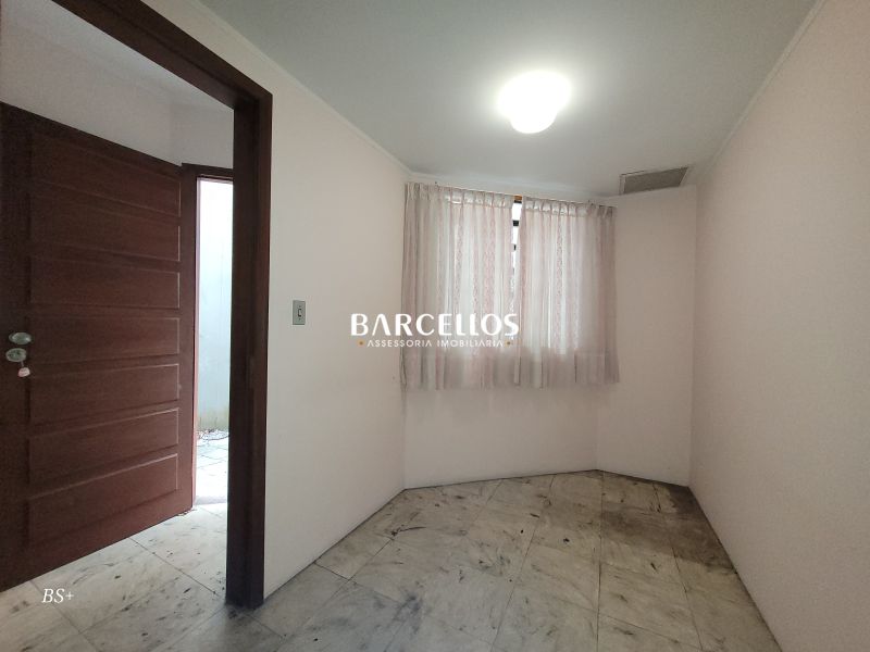 Casa com 4 quartos, 4 banheiros e 500m² à venda no bairro Boa Vista, Porto Alegre