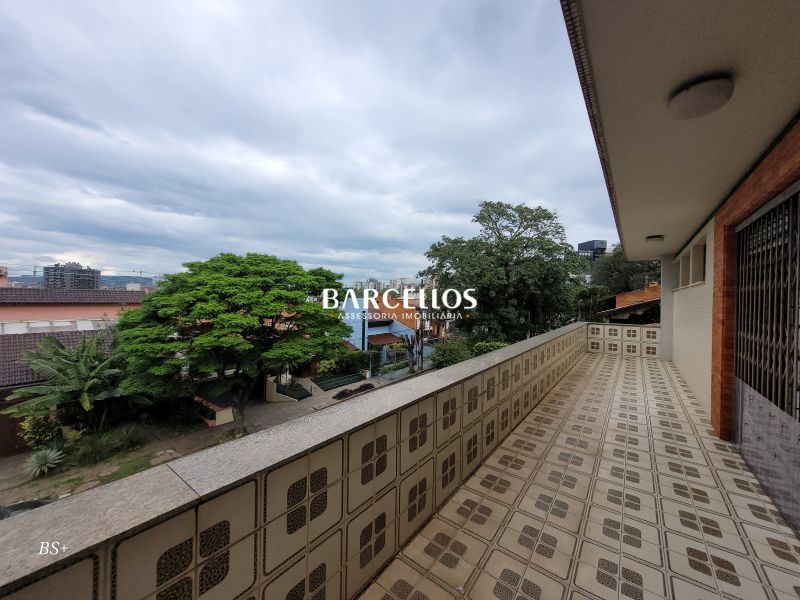 Casa com 4 quartos, 4 banheiros e 500m² à venda no bairro Boa Vista, Porto Alegre