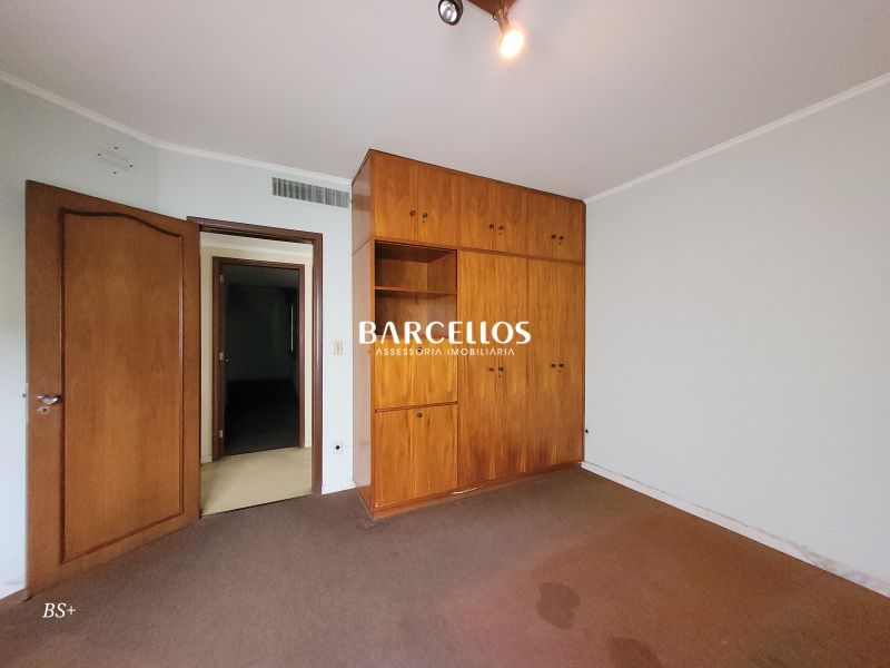 Casa com 4 quartos, 4 banheiros e 500m² à venda no bairro Boa Vista, Porto Alegre