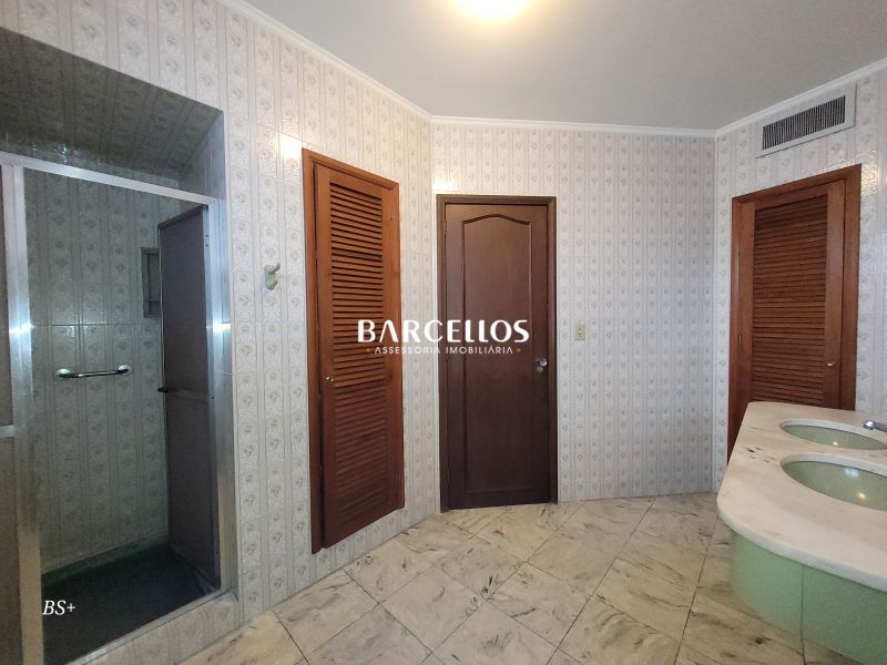 Casa com 4 quartos, 4 banheiros e 500m² à venda no bairro Boa Vista, Porto Alegre