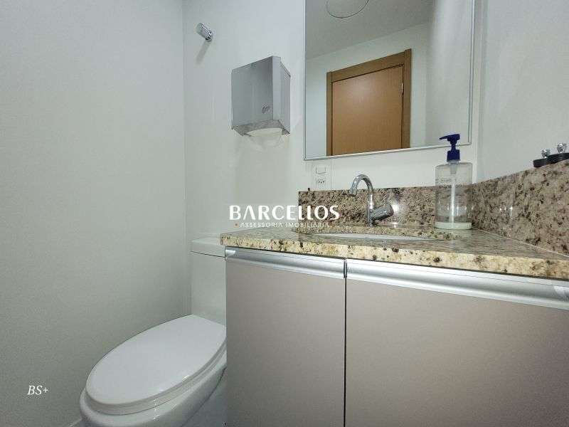 Sala com 3 banheiros e 129m² à venda no bairro Floresta, Porto Alegre