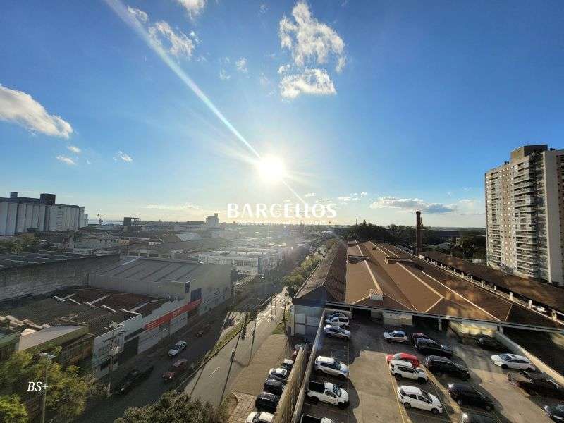 Sala com 3 banheiros e 129m² à venda no bairro Floresta, Porto Alegre