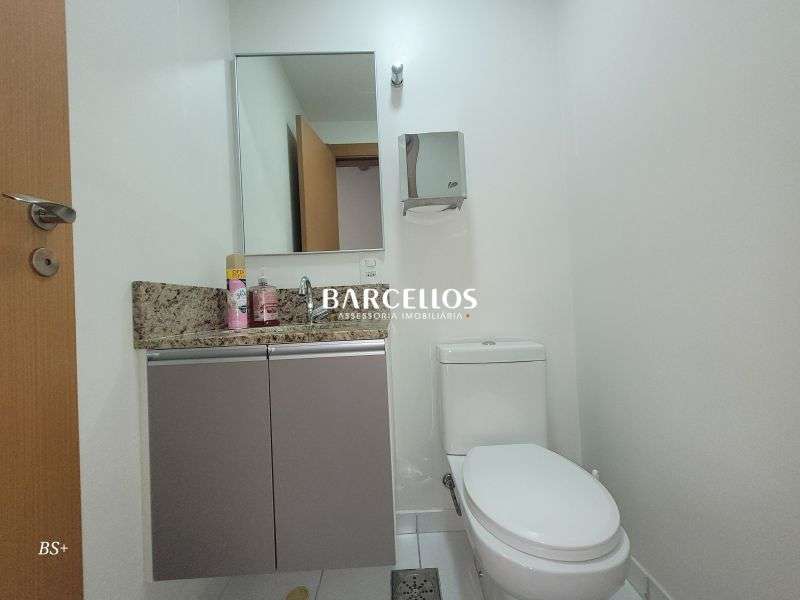 Sala com 3 banheiros e 129m² à venda no bairro Floresta, Porto Alegre