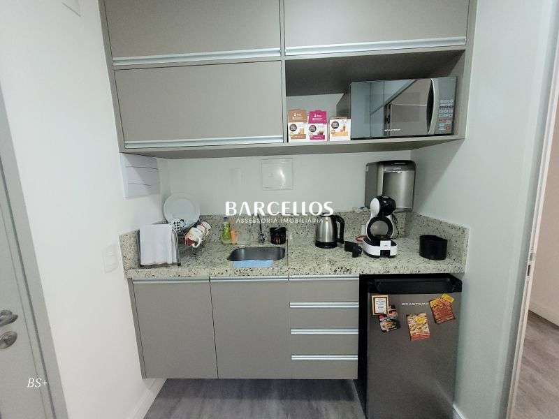 Sala com 3 banheiros e 129m² à venda no bairro Floresta, Porto Alegre