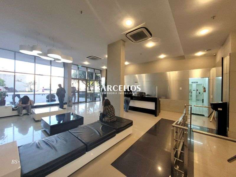 Sala com 3 banheiros e 129m² à venda no bairro Floresta, Porto Alegre