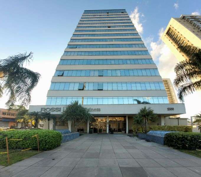 Sala com 3 banheiros e 129m² à venda no bairro Floresta, Porto Alegre