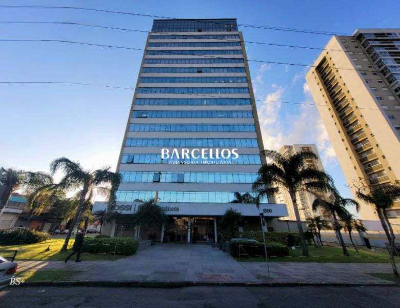 Sala com 3 banheiros e 129m² à venda no bairro Floresta, Porto Alegre