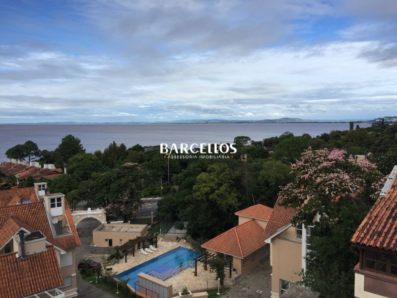 Casa com 4 quartos, 4 banheiros e 230m² à venda no bairro Pedra Redonda, Porto Alegre