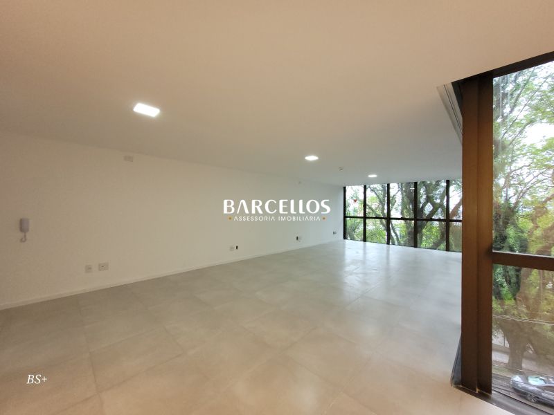 Sala com 1 banheiro e 56m² à venda no bairro Floresta, Porto Alegre