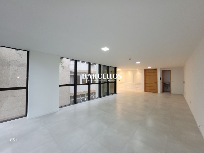 Sala com 1 banheiro e 56m² à venda no bairro Floresta, Porto Alegre