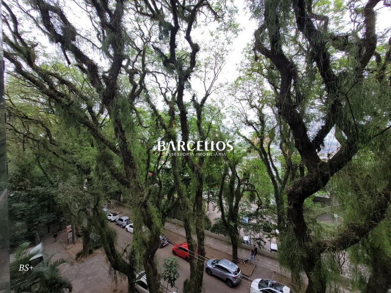 Sala com 1 banheiro e 56m² à venda no bairro Floresta, Porto Alegre