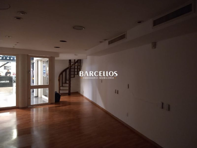Loja com 2 banheiros e 55m² à venda no bairro Independencia, Porto Alegre