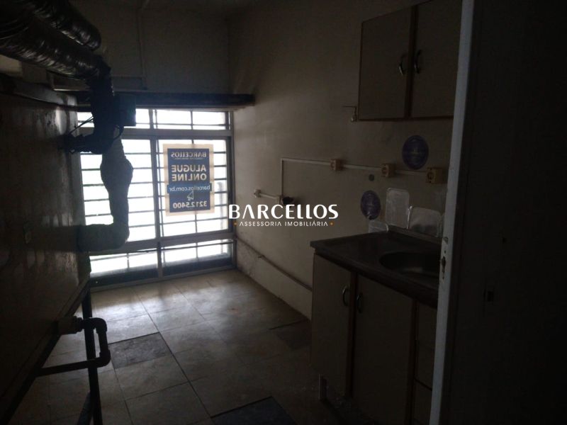 Loja com 2 banheiros e 55m² à venda no bairro Independencia, Porto Alegre