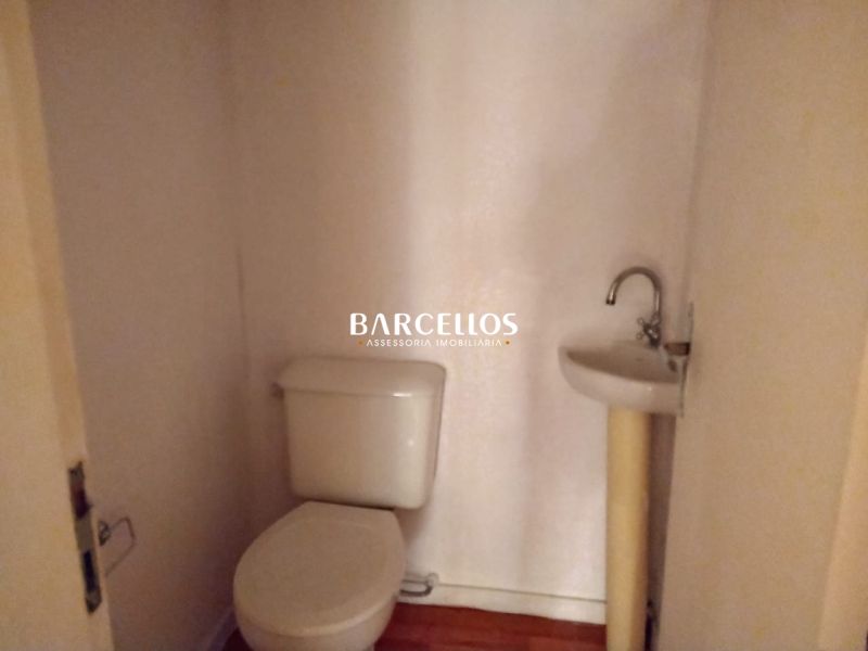 Loja com 2 banheiros e 55m² à venda no bairro Independencia, Porto Alegre