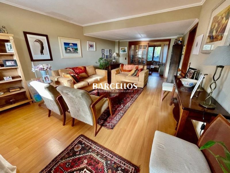 Apto com 3 quartos, 2 banheiros e 195m² à venda no bairro Teresopolis, Porto Alegre