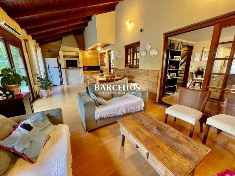 Apto com 3 quartos, 2 banheiros e 195m² à venda no bairro Teresopolis, Porto Alegre