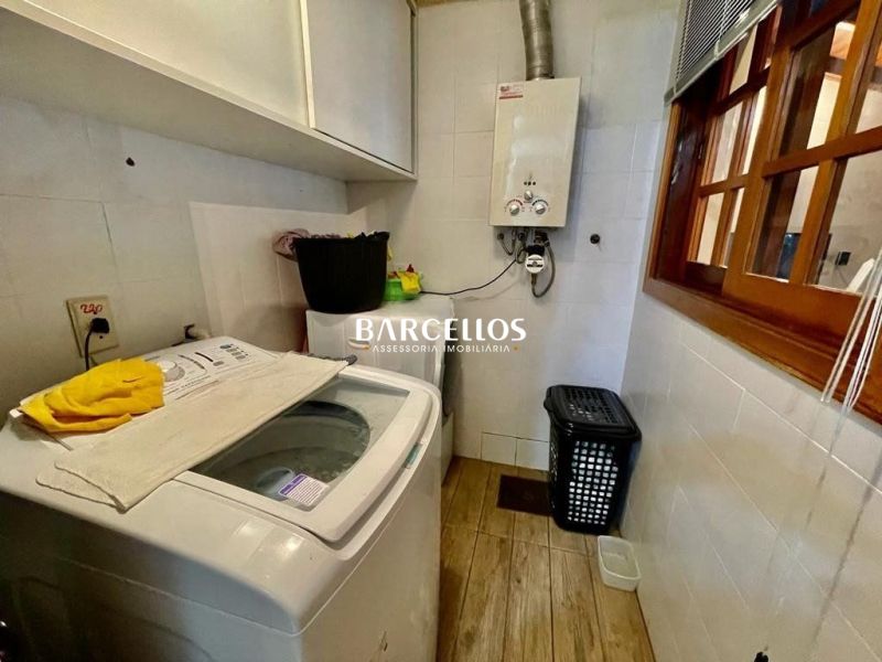 Apto com 3 quartos, 2 banheiros e 195m² à venda no bairro Teresopolis, Porto Alegre