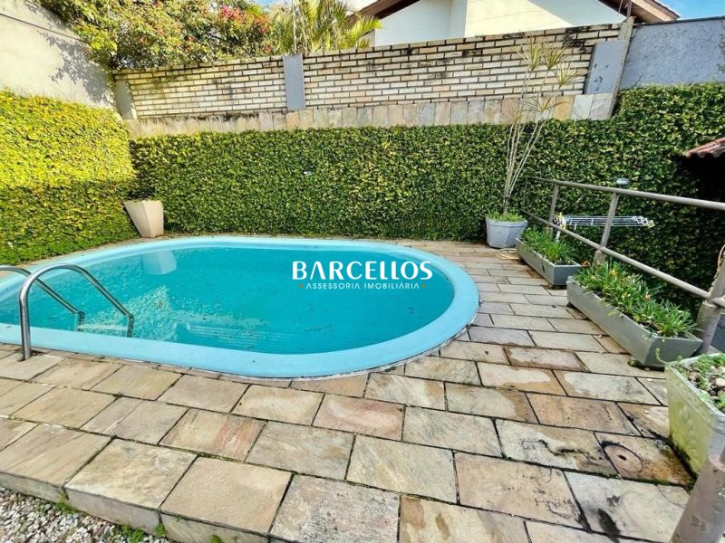 Apto com 3 quartos, 2 banheiros e 195m² à venda no bairro Teresopolis, Porto Alegre