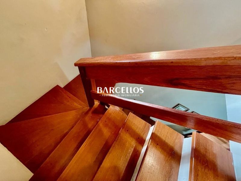Apto com 3 quartos, 2 banheiros e 195m² à venda no bairro Teresopolis, Porto Alegre