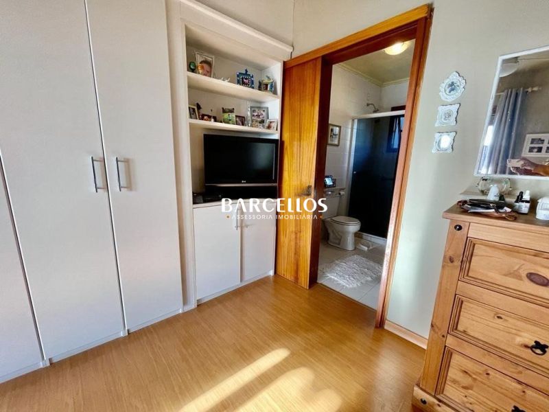 Apto com 3 quartos, 2 banheiros e 195m² à venda no bairro Teresopolis, Porto Alegre