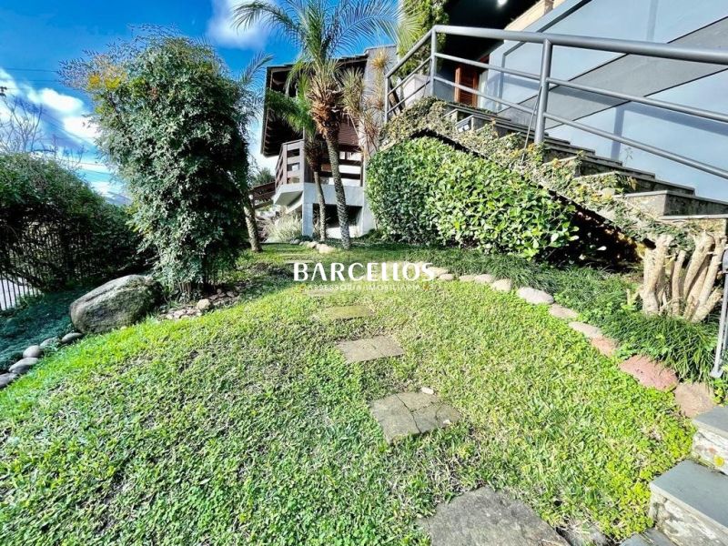 Apto com 3 quartos, 2 banheiros e 195m² à venda no bairro Teresopolis, Porto Alegre