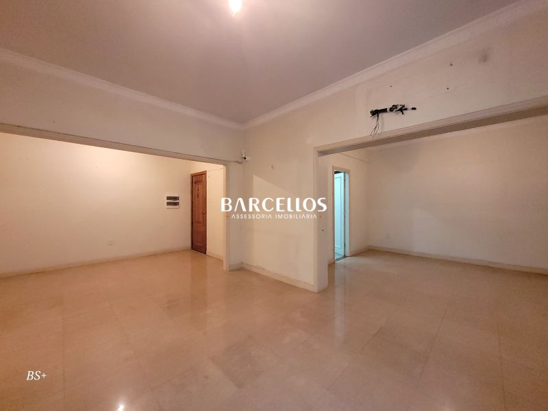 Apto com 3 quartos, 2 banheiros e 137m² à venda no bairro Centro, Porto Alegre