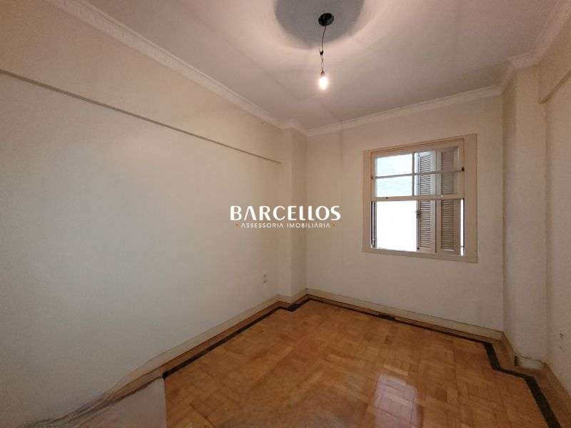 Apto com 3 quartos, 2 banheiros e 137m² à venda no bairro Centro, Porto Alegre
