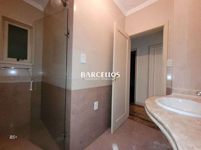 Apto com 3 quartos, 2 banheiros e 137m² à venda no bairro Centro, Porto Alegre