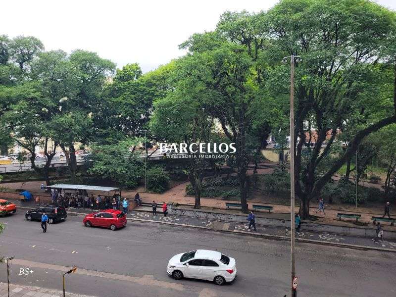 Apto com 3 quartos, 2 banheiros e 137m² à venda no bairro Centro, Porto Alegre