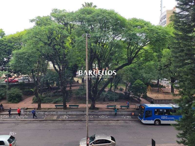 Apto com 3 quartos, 2 banheiros e 137m² à venda no bairro Centro, Porto Alegre