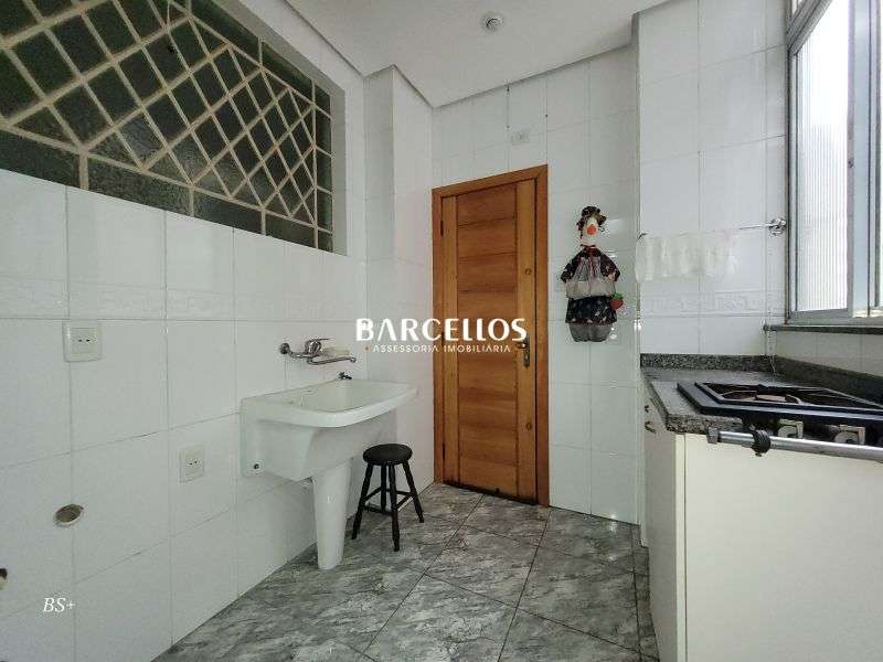 Apto com 3 quartos, 2 banheiros e 137m² à venda no bairro Centro, Porto Alegre