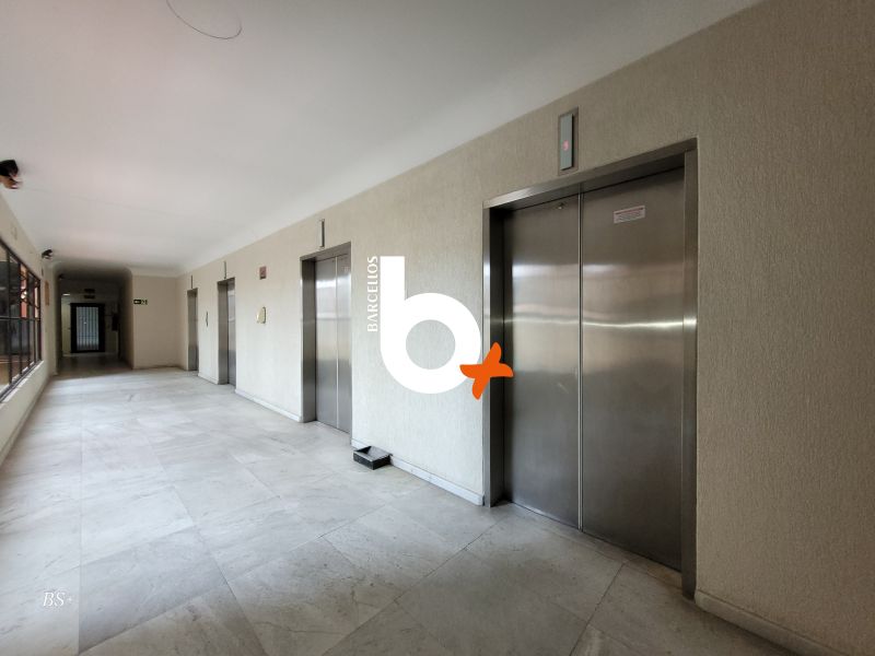 Conjunto com 1 banheiro e 55m² à venda no bairro Centro, Porto Alegre