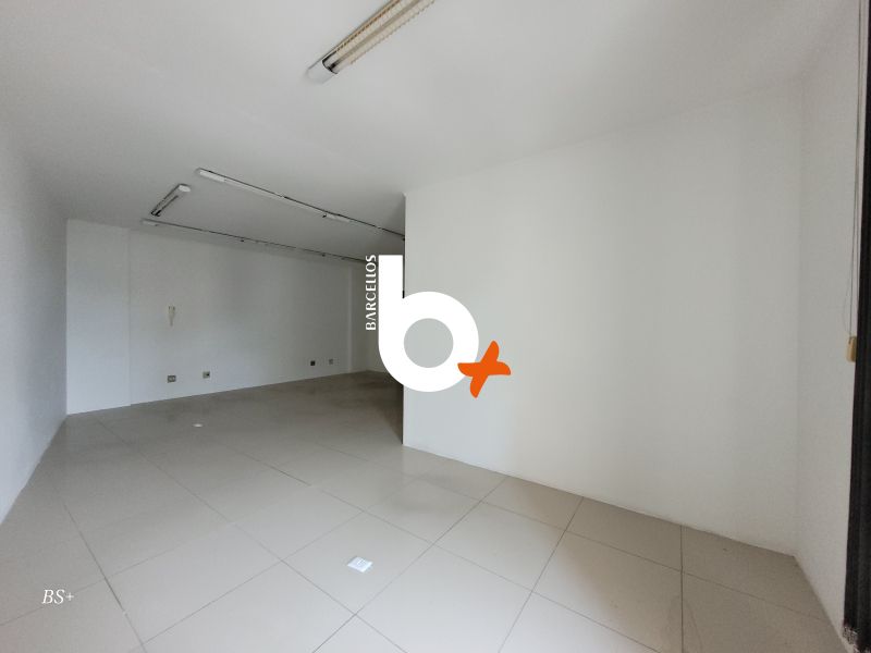 Conjunto com 1 banheiro e 55m² à venda no bairro Centro, Porto Alegre