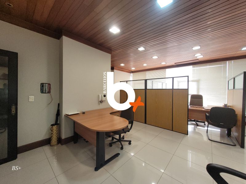 Conjunto com 1 banheiro e 55m² à venda no bairro Centro, Porto Alegre