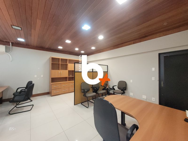 Conjunto com 1 banheiro e 55m² à venda no bairro Centro, Porto Alegre