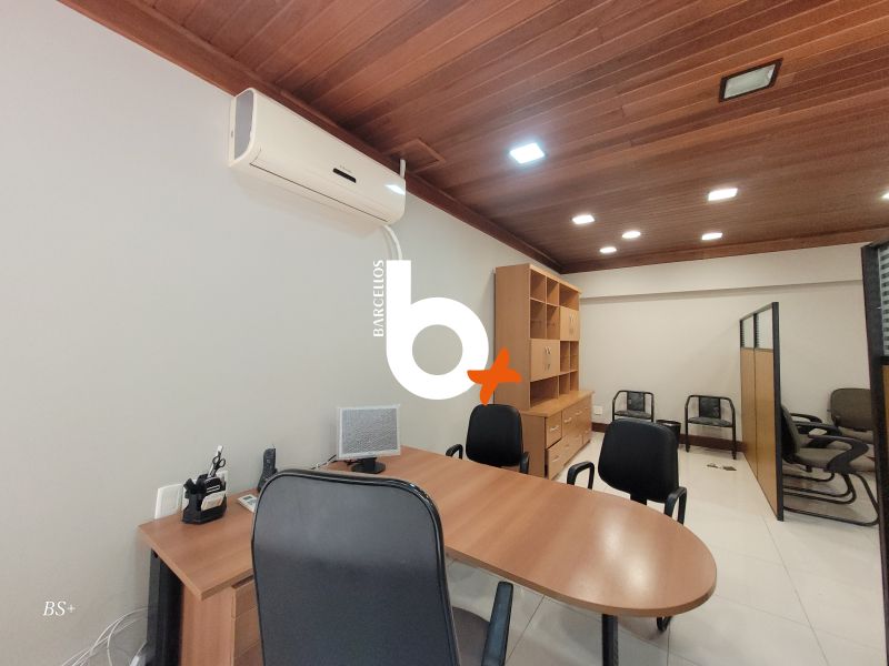 Conjunto com 1 banheiro e 55m² à venda no bairro Centro, Porto Alegre