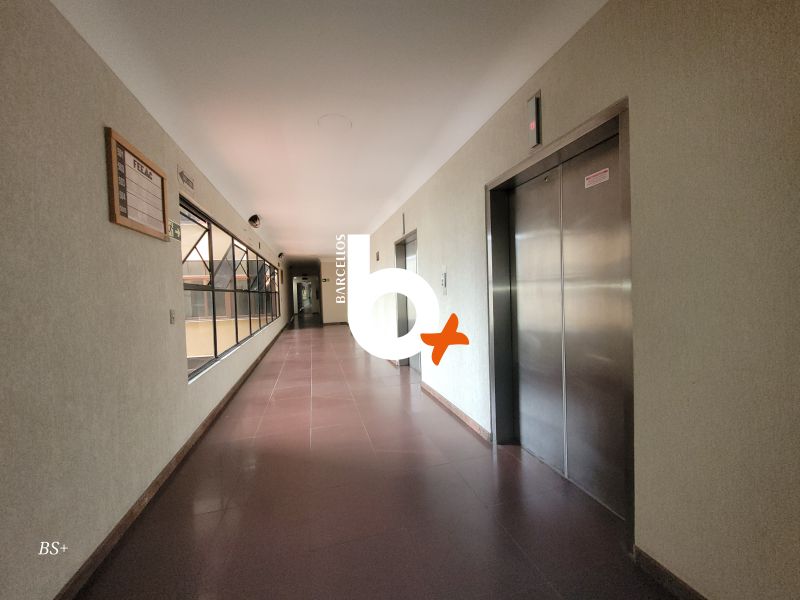 Conjunto com 1 banheiro e 52m² à venda no bairro Centro, Porto Alegre