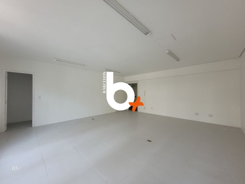 Conjunto com 1 banheiro e 52m² à venda no bairro Centro, Porto Alegre