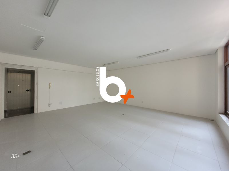 Conjunto com 1 banheiro e 52m² à venda no bairro Centro, Porto Alegre