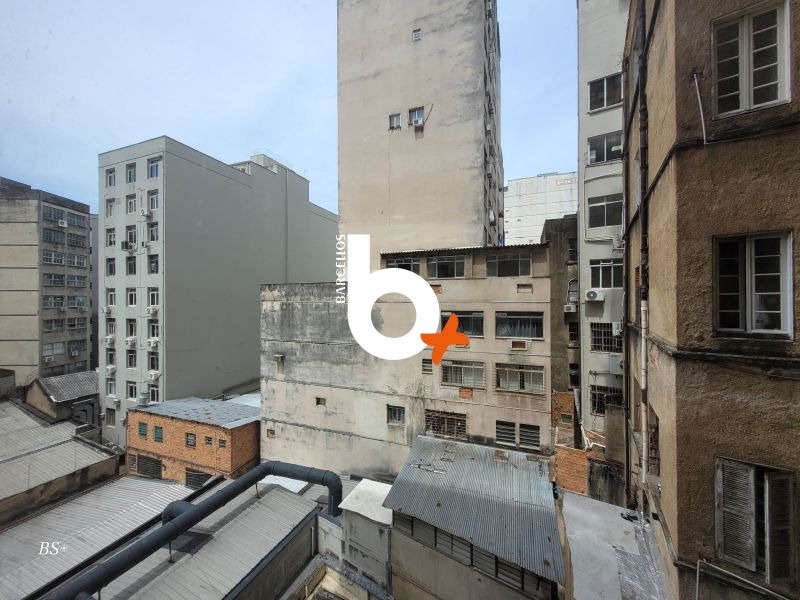 Conjunto com 1 banheiro e 52m² à venda no bairro Centro, Porto Alegre