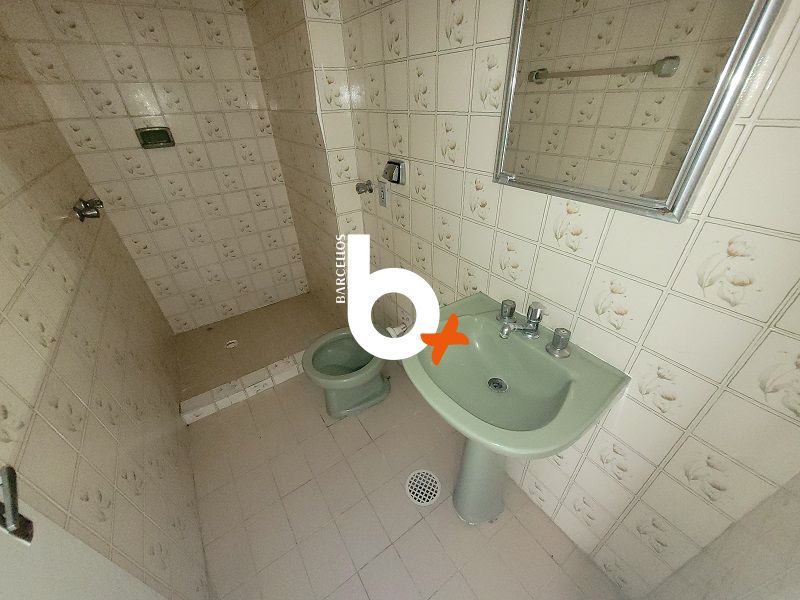 Apto com 10 quartos, 8 banheiros e 527m² à venda no bairro Auxiliadora, Porto Alegre