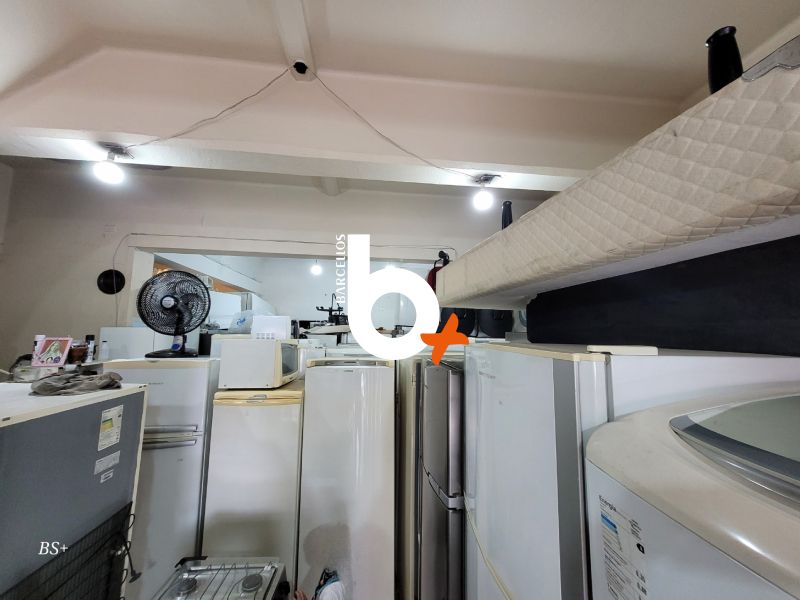 Loja com 1 banheiro e 98m² à venda no bairro Farroupilha, Porto Alegre