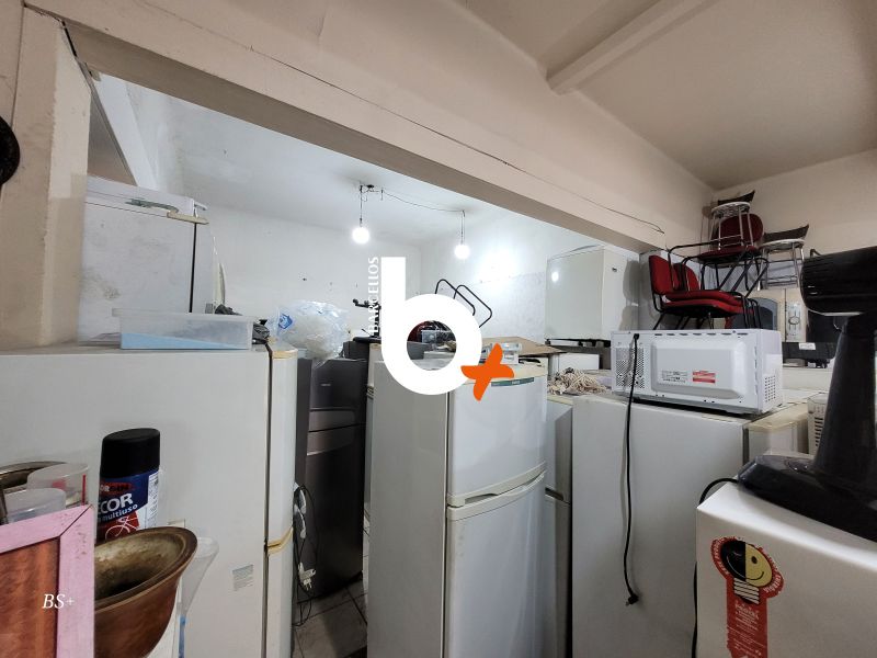 Loja com 1 banheiro e 98m² à venda no bairro Farroupilha, Porto Alegre