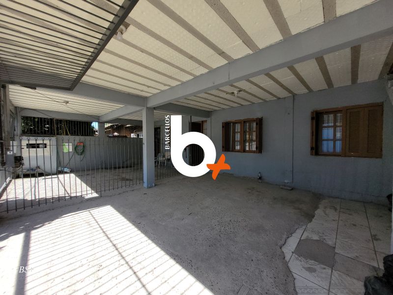 Casa com 5 quartos, 4 banheiros e 255m² à venda no bairro Protasio Alves, Porto Alegre