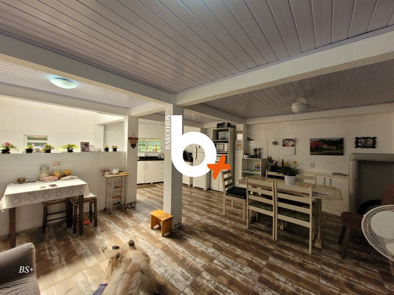 Casa com 5 quartos, 4 banheiros e 255m² à venda no bairro Protasio Alves, Porto Alegre