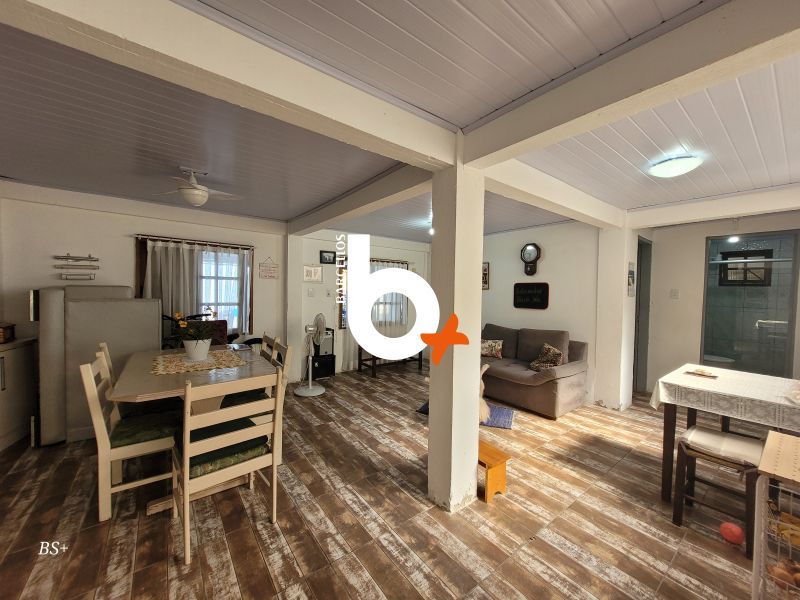 Casa com 5 quartos, 4 banheiros e 255m² à venda no bairro Protasio Alves, Porto Alegre