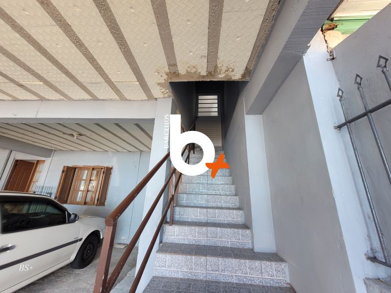 Casa com 5 quartos, 4 banheiros e 255m² à venda no bairro Protasio Alves, Porto Alegre