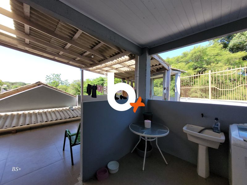 Casa com 5 quartos, 4 banheiros e 255m² à venda no bairro Protasio Alves, Porto Alegre